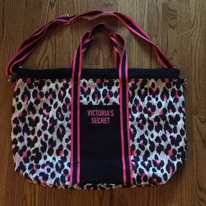 FINAL DAY to PURCHASE 5/17 -Victoria’s Secret Tote